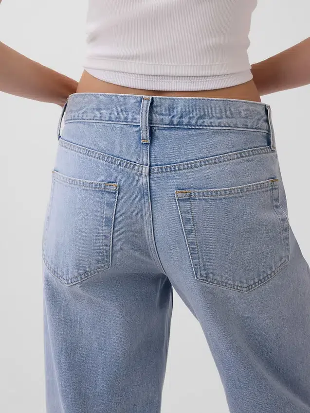 Lågt sittande, avslappnade cropped-Jeans