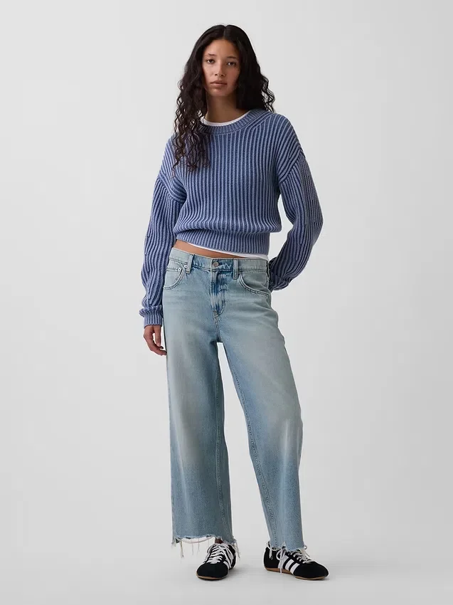 Lågt sittande, avslappnade cropped-Jeans
