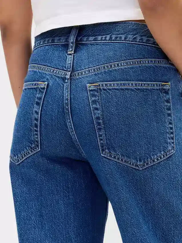 Lågt sittande, ultramjuka, avslappnade cropped-Jeans