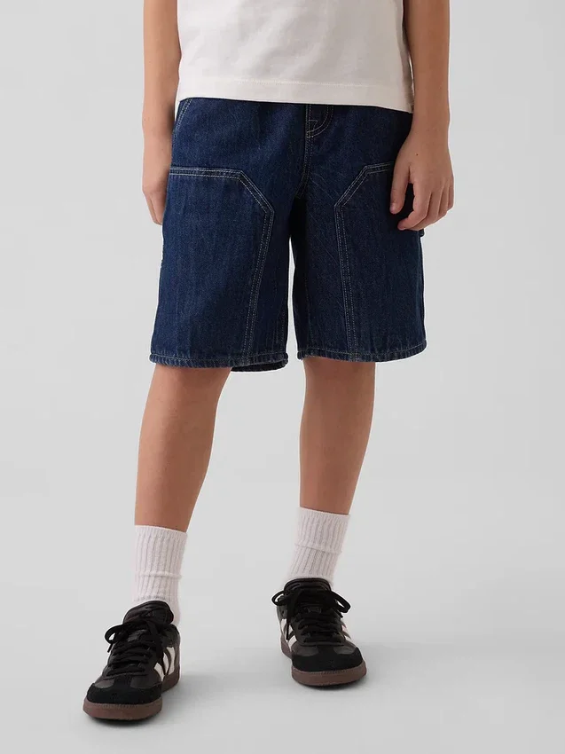 Lösa, bekväma denimshorts i 90-talsstil för barn