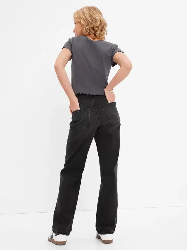 Lösa jeans i 90-talsstil för tonåringar