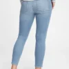 Mammakläder med äkta midjeband, helpanel och slitna detaljer, smala ankellånga Jeans