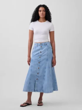 Maxikjol i denim med sömmar och knappar fram