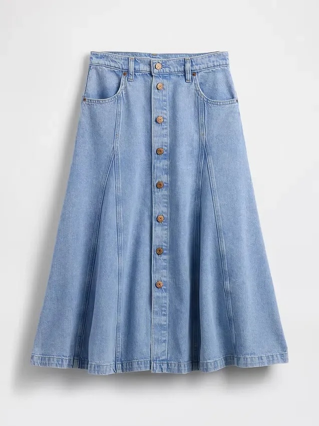 Maxikjol i denim med sömmar och knappar fram