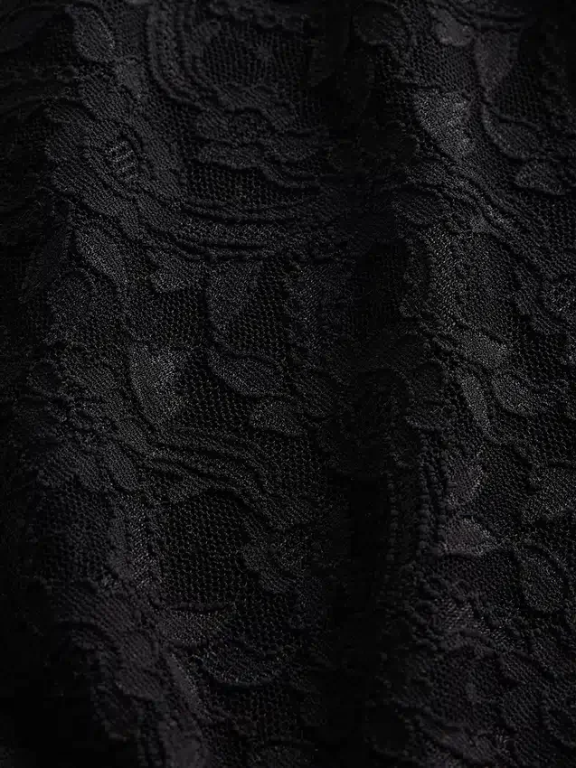 Maxiklänning i blandade material