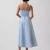 Maxiklänning i denim med sömmar i korsettstil