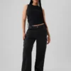 Mid Rise '90S Loose Cargo Jeans