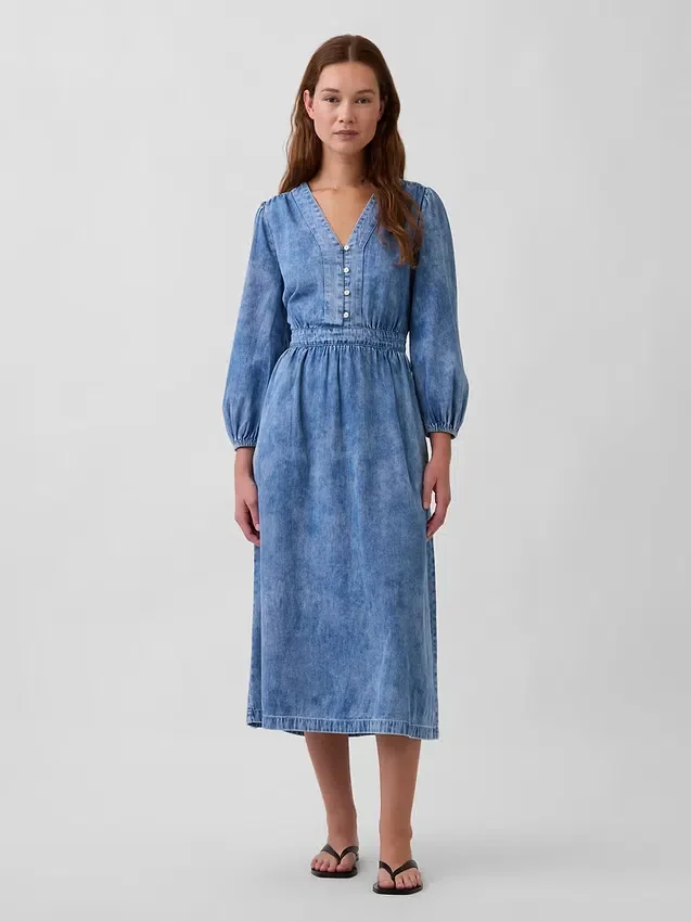 Midiklänning i denim med lappad midja