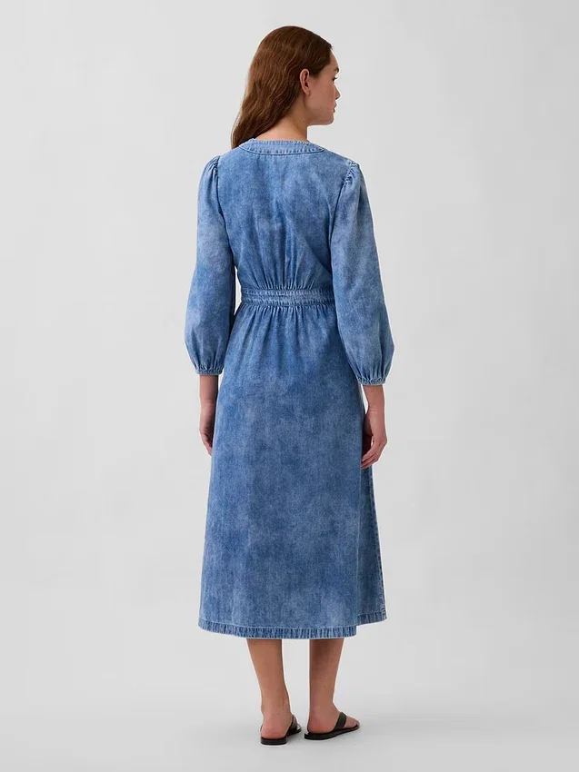 Midiklänning i denim med lappad midja