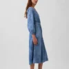 Midiklänning i denim med lappad midja