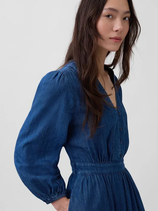 Midiklänning i denim med lappad midja