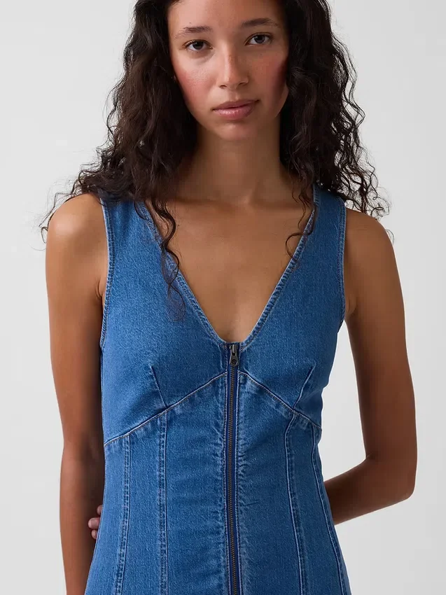 Midiklänning i denim med sömmar och dragkedja fram
