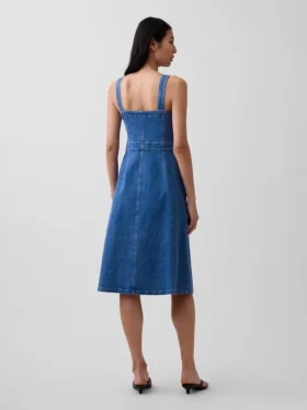 Midilång denimklänning med knappar fram