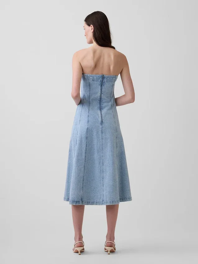 Midilång klänning i denim