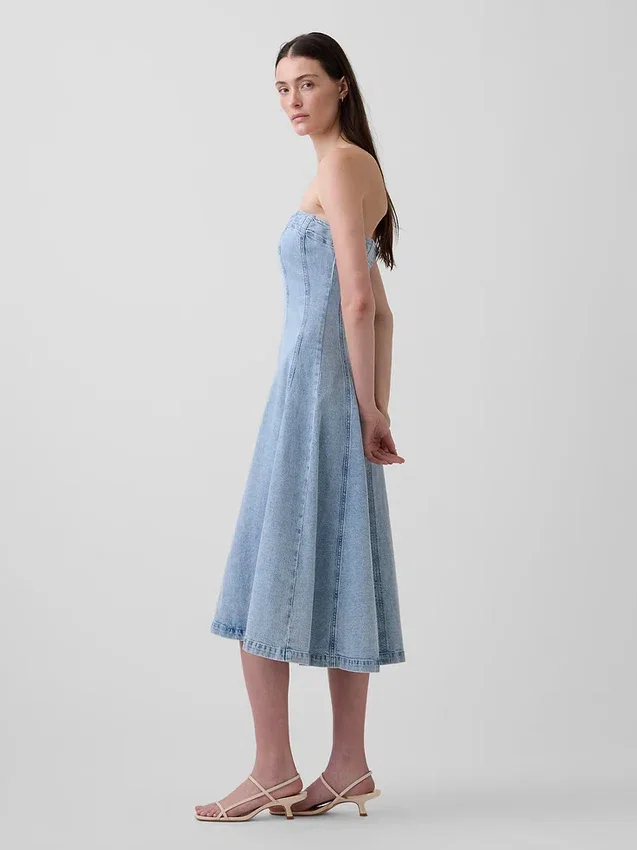 Midilång klänning i denim