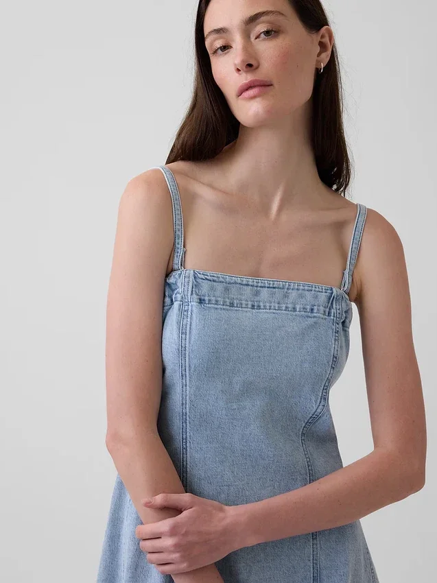 Midilång klänning i denim