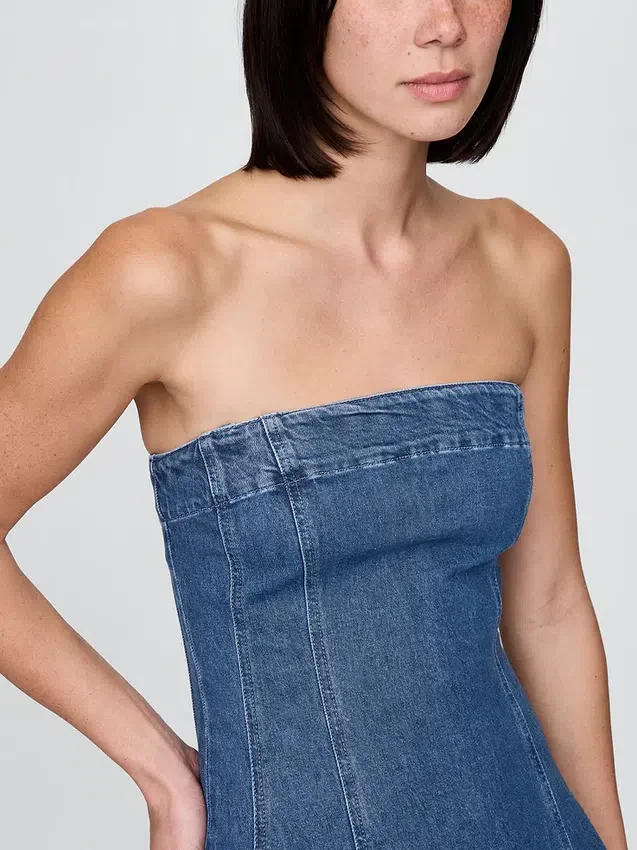 Midilång klänning i denim