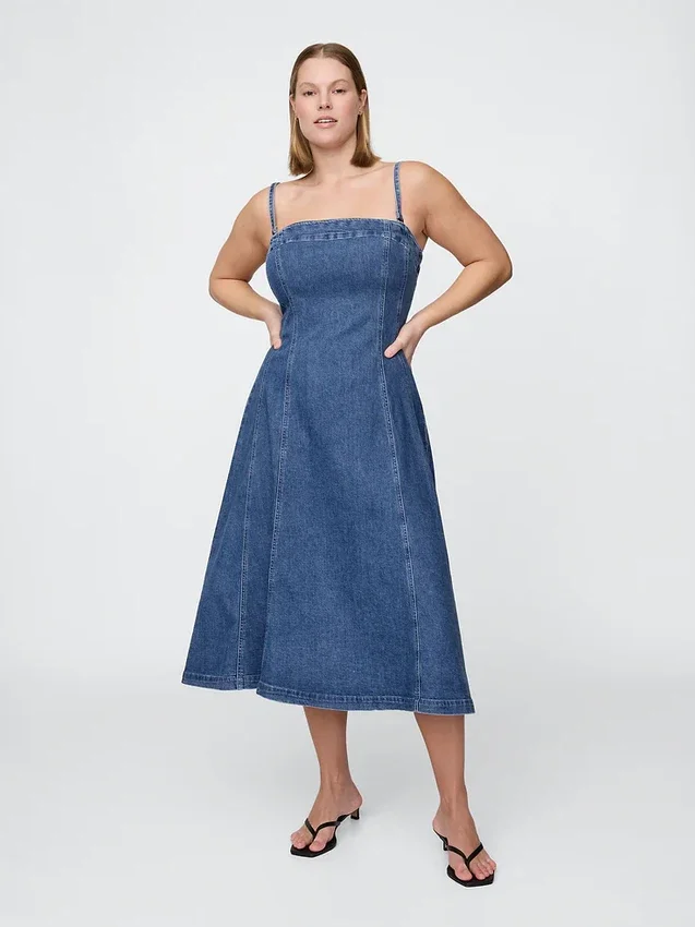 Midilång klänning i denim