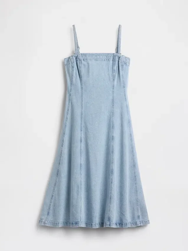 Midilång klänning i denim