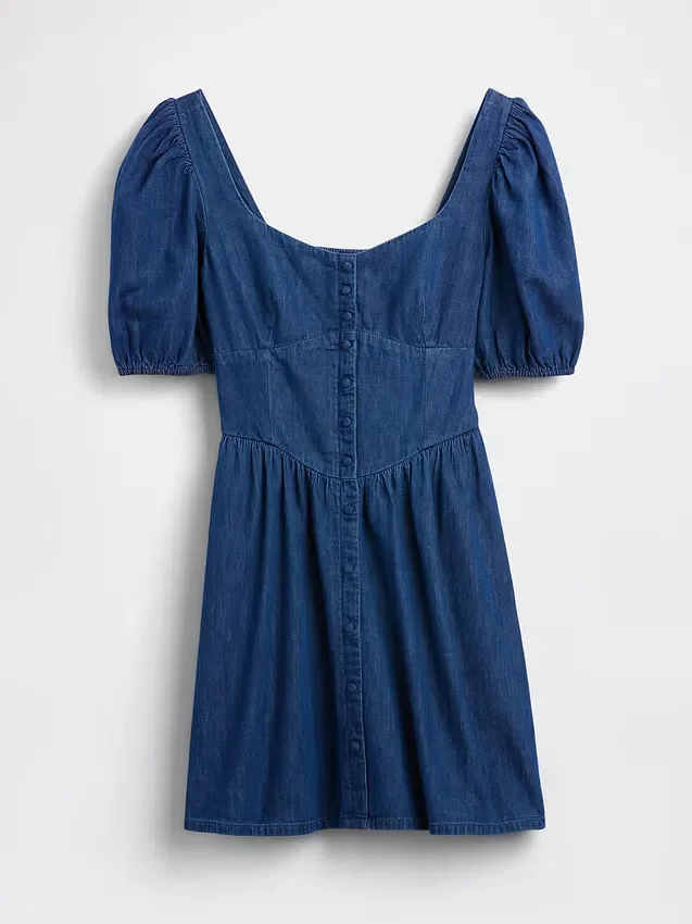 Miniklänning i denim med puffärmar och hjärtformad halsringning