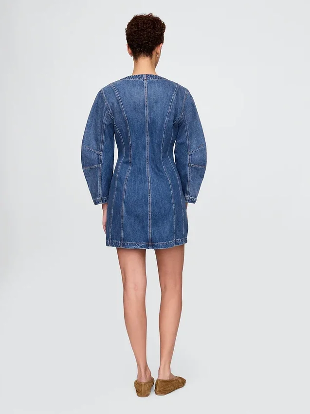 Miniklänning i denim med rörformade ärmar