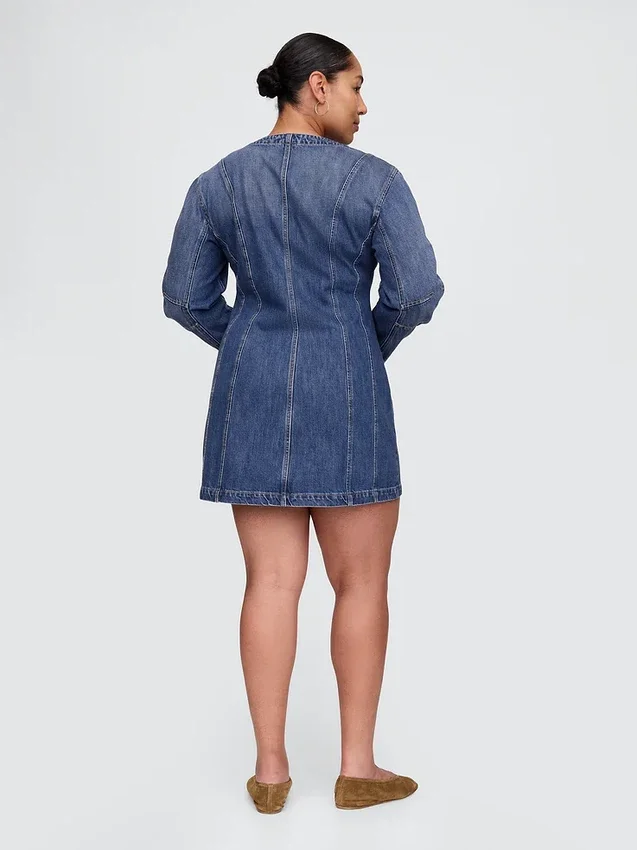 Miniklänning i denim med rörformade ärmar