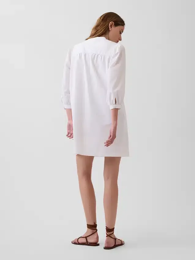 Miniklänning i poplin med Henley-krage