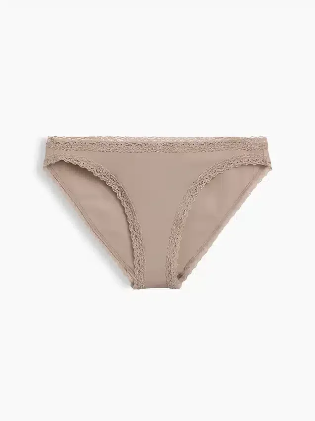 Mjukaste bikinitrosa i ekologisk stretchbomull med spetskant