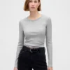 Modern, kompakt ribbad kort T-shirt
