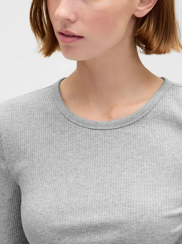Modern, kompakt ribbad kort T-shirt
