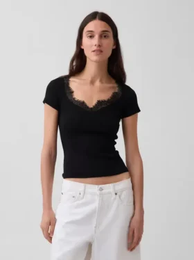 Modern kort topp med spetskant