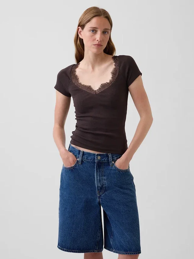 Modern kort topp med spetskant
