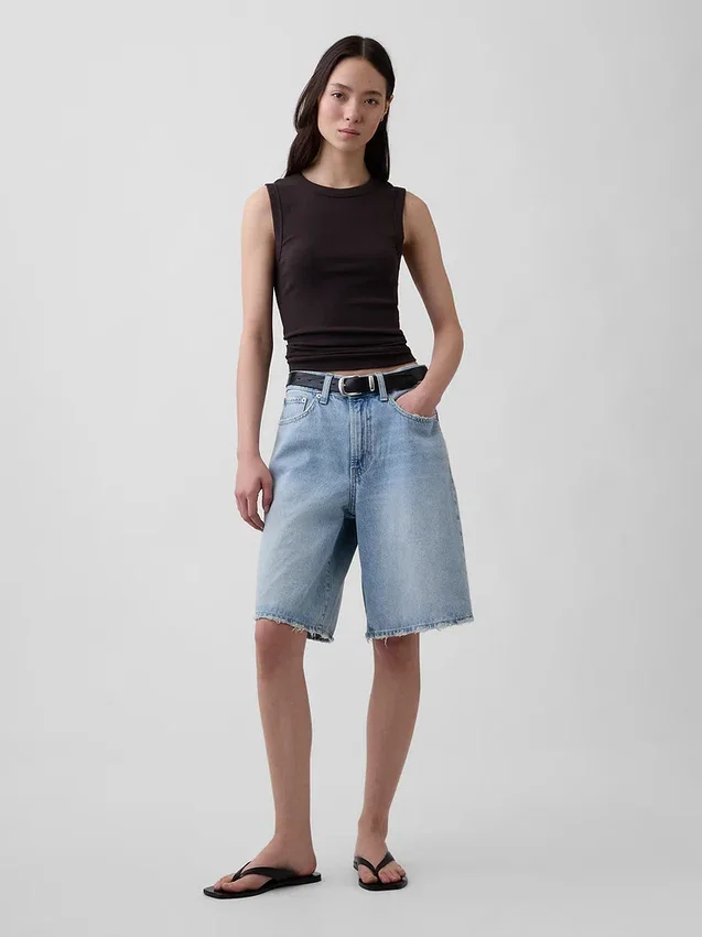 Modern linne med rund hals