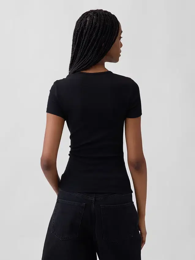 Modern ribbad T-shirt