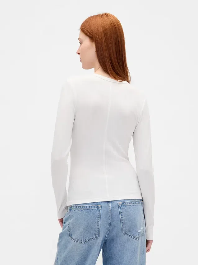 Modern ribbad T-shirt
