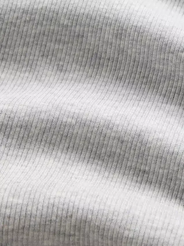 Modern ribbad T-shirt