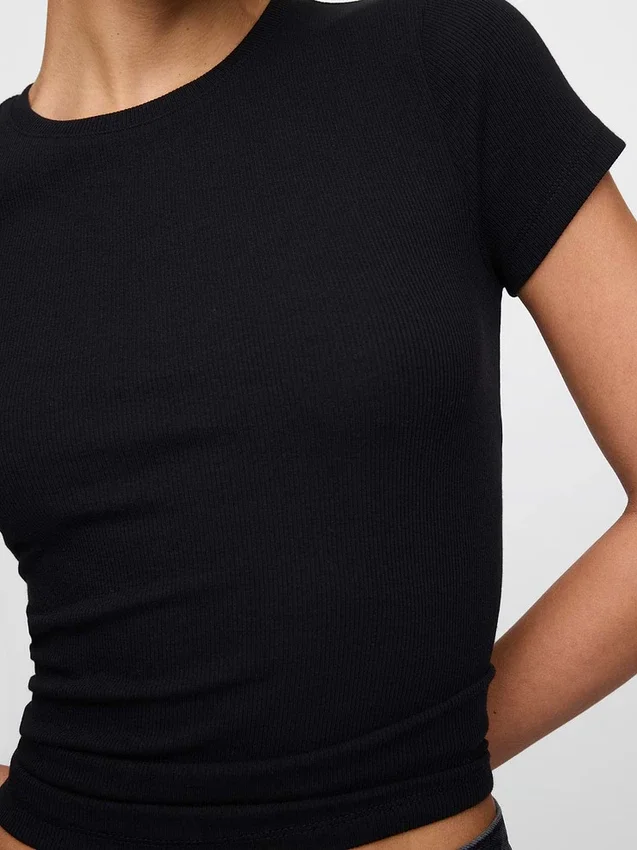 Modern ribbad T-shirt