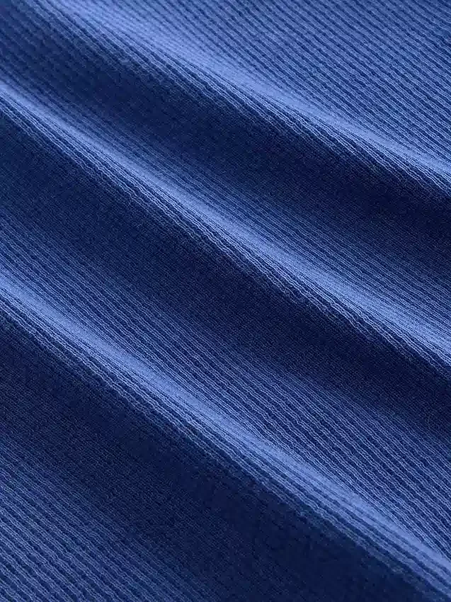 Modern ribbad T-shirt