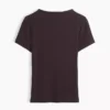 Modern ribbad T-shirt med hög hals och kort passform