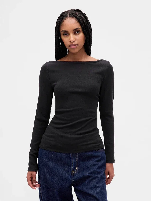 Modern T-shirt med båthals