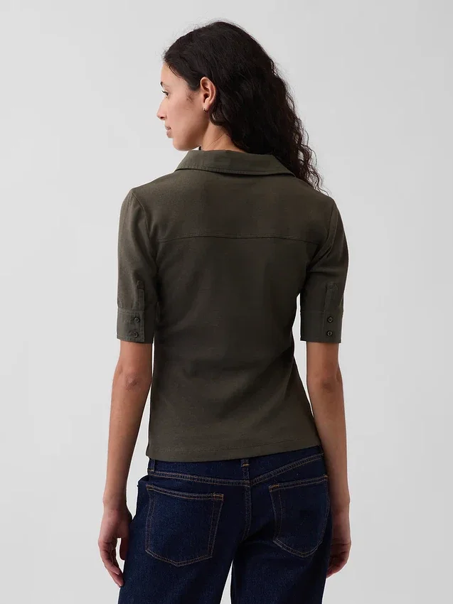 Modern T-shirt med halvlånga ärmar