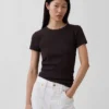 Modern T-shirt med rund hals