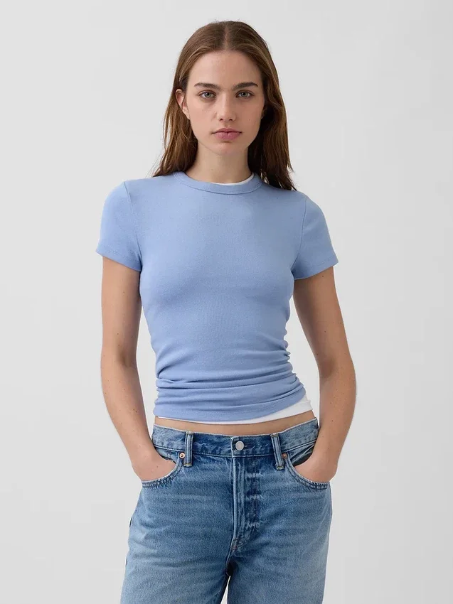 Modern T-shirt med rund hals