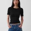 Modern T-shirt med rund hals