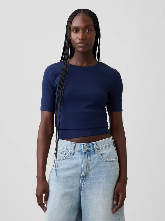 Modern T-shirt med rund hals