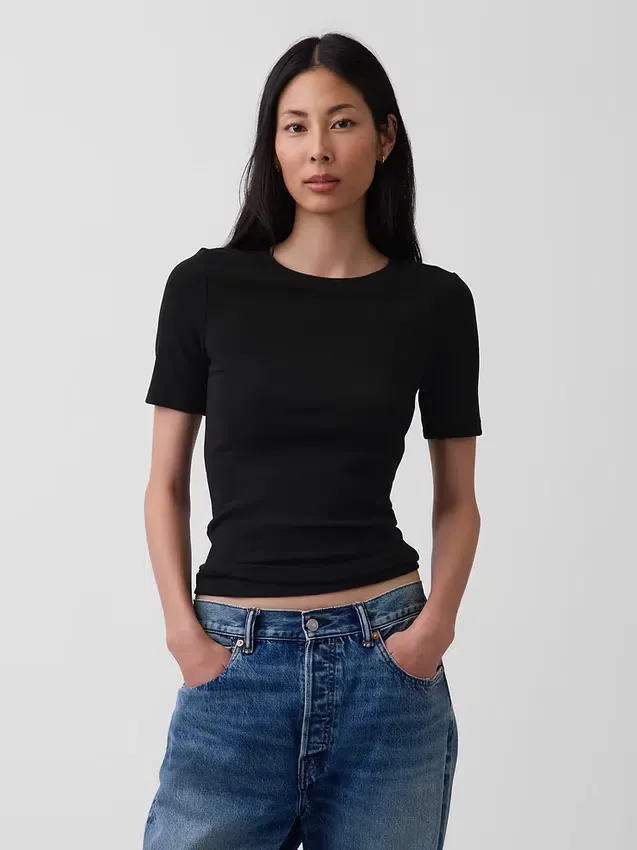 Modern T-shirt med rund hals