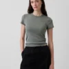 Modern T-shirt med rund hals
