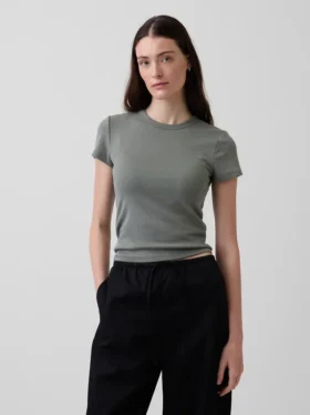 Modern T-shirt med rund hals