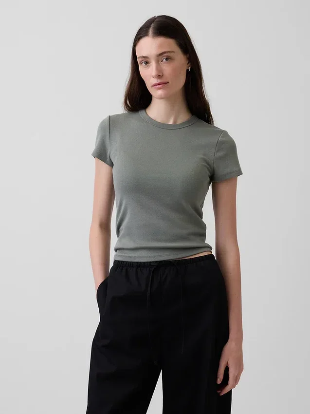 Modern T-shirt med rund hals