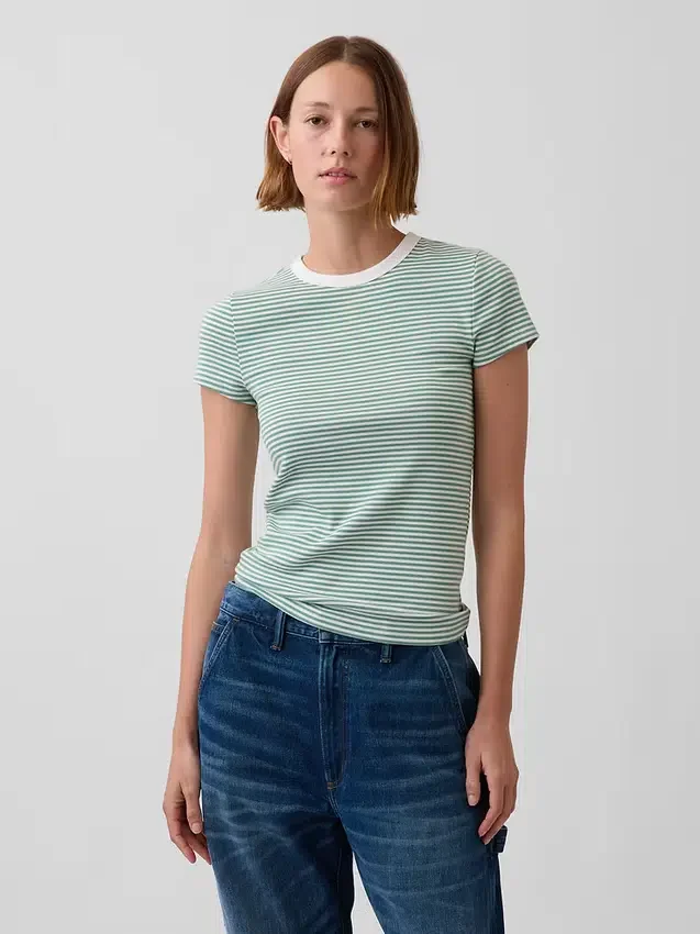 Modern T-shirt med rund hals